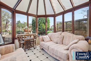 LADYSMITH AVENUE- click for photo gallery